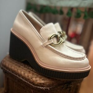 Dolce Vita Cream Loafer Wedges with Gold Detail buckle women size 7.5 like new